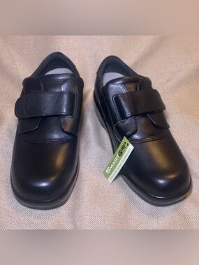 Apex Ambulator Leather Biomechanical Shoe